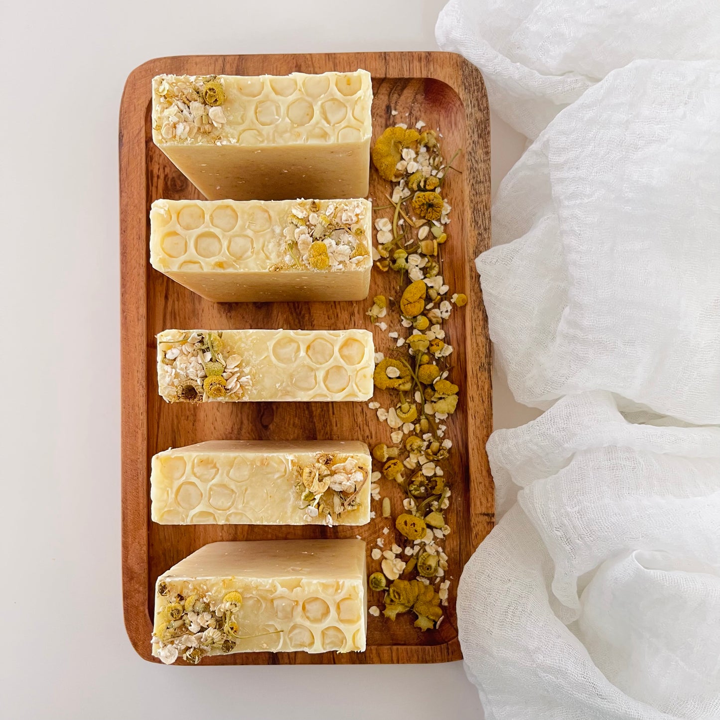 Chamomile Manuka Honey and Oats Essential Oil Soap Bar