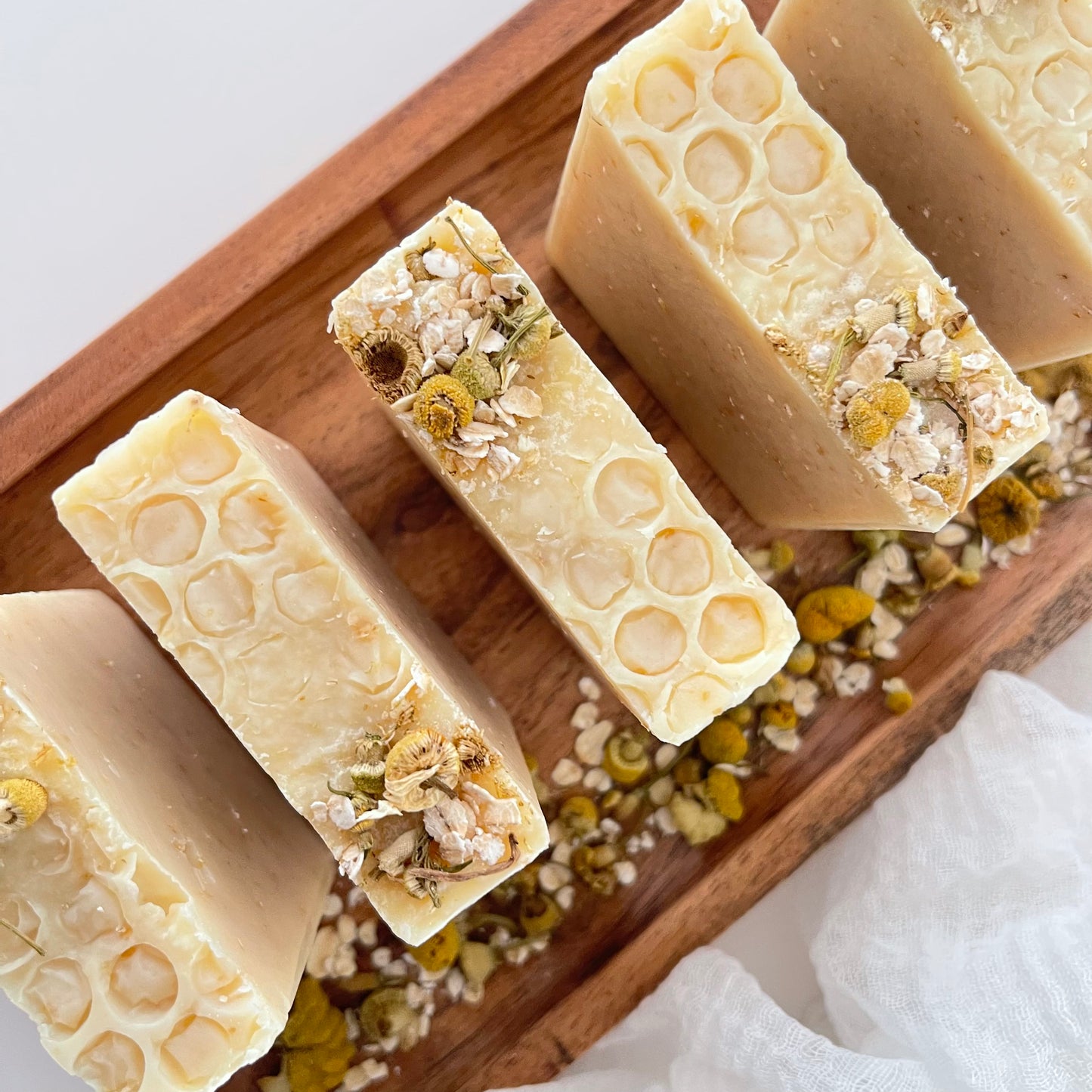 Chamomile Manuka Honey and Oats Essential Oil Soap Bar